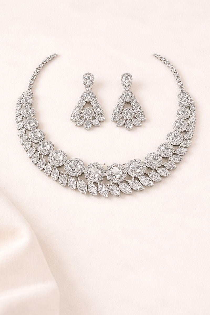 Elara Silver Bloom Necklace Set