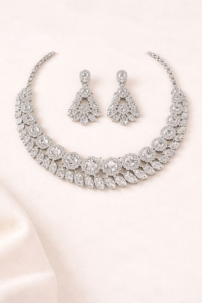 Elara Silver Bloom Necklace Set