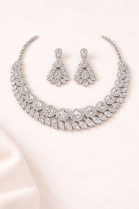Elara Silver Bloom Necklace Set