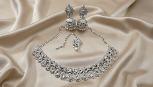 Noor Teardrop Jewellery Set