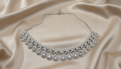 Noor Teardrop Jewellery Set